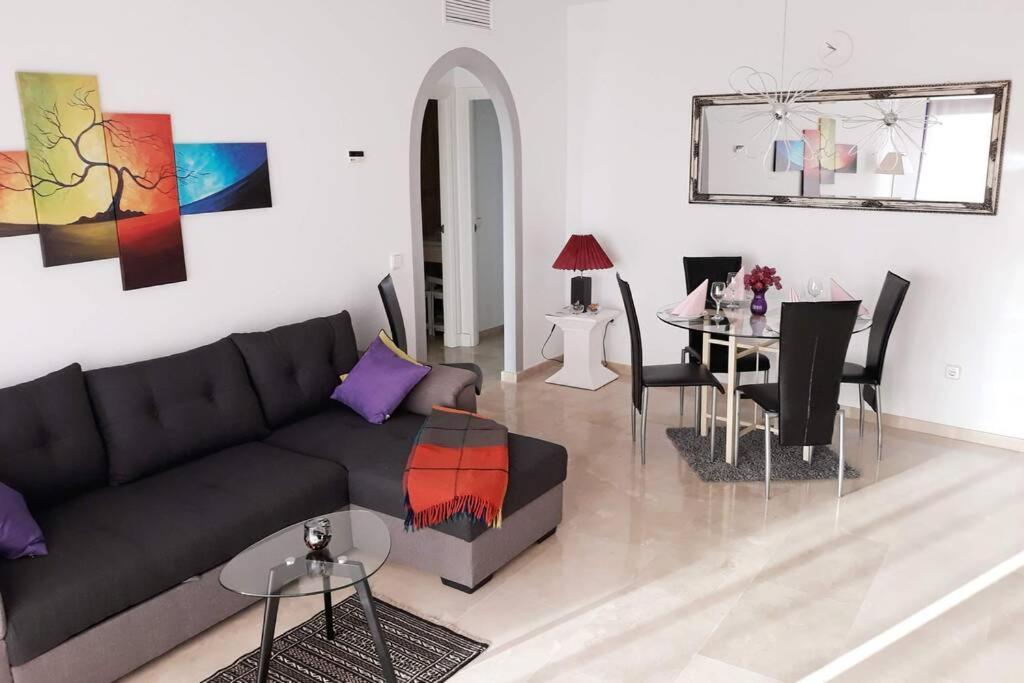 Beautiful Apartment In Duquesa Suites And Gardens Castillo de Sabinillas Eksteriør billede