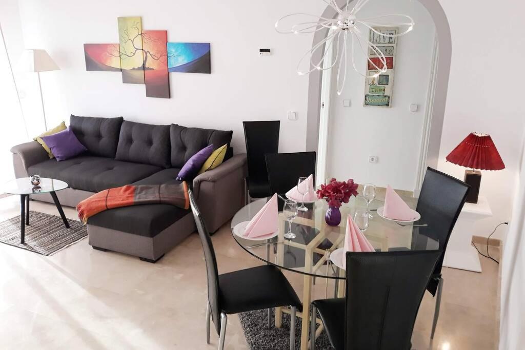 Beautiful Apartment In Duquesa Suites And Gardens Castillo de Sabinillas Eksteriør billede