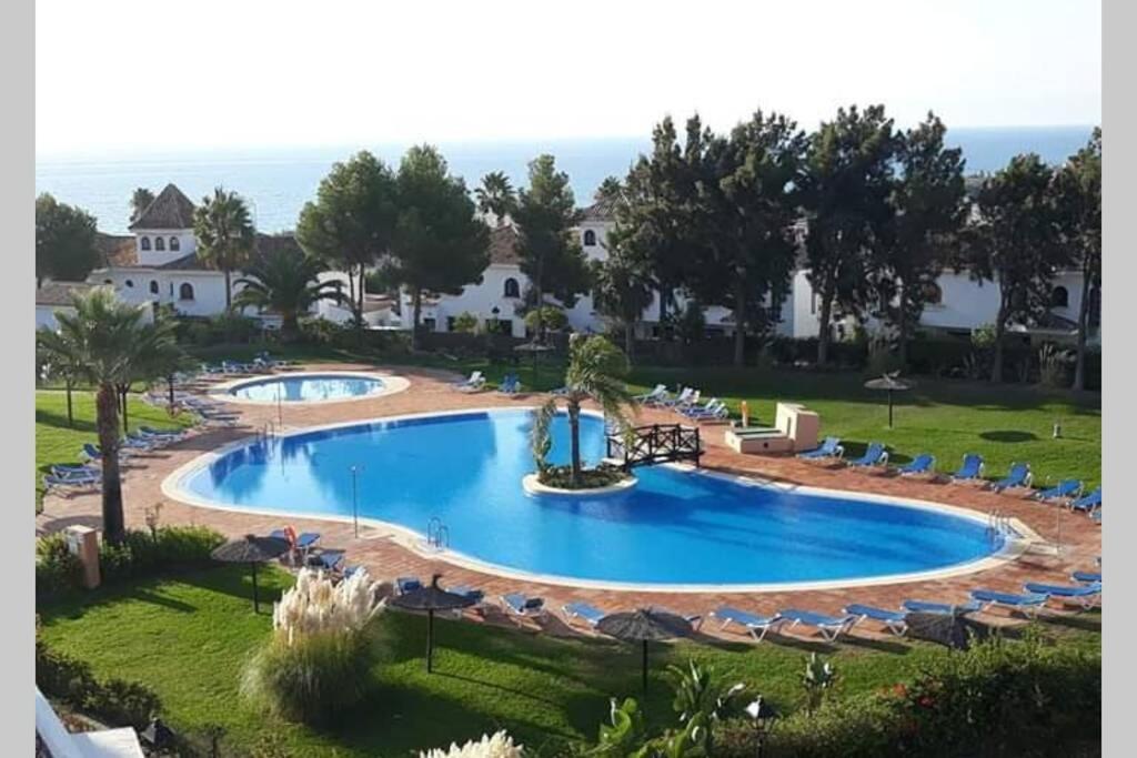 Beautiful Apartment In Duquesa Suites And Gardens Castillo de Sabinillas Eksteriør billede